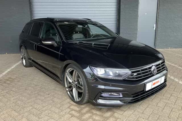 Volkswagen Passat (2016) thumbnail 2