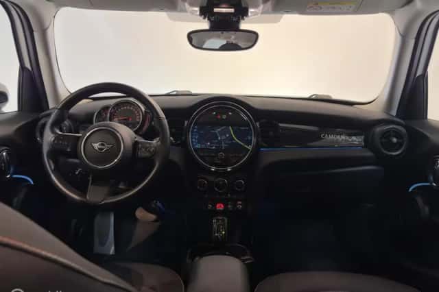 MINI Cooper (2023) thumbnail 4
