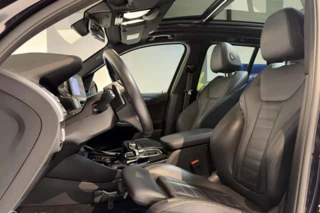 BMW X3 (2022) thumbnail 3