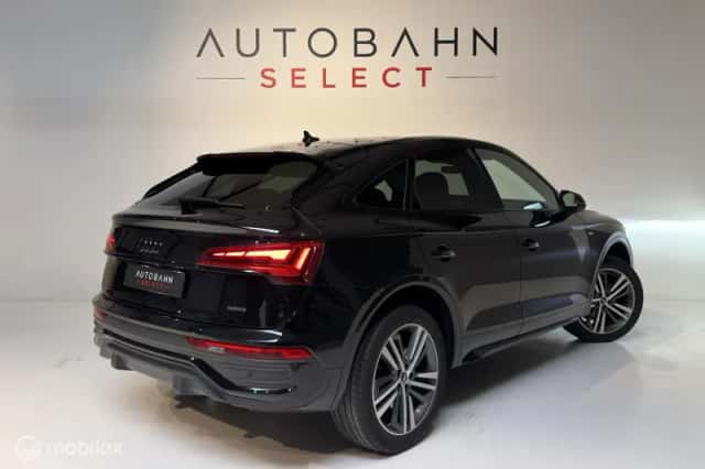 Audi Q5 Sportback (2022) thumbnail 2