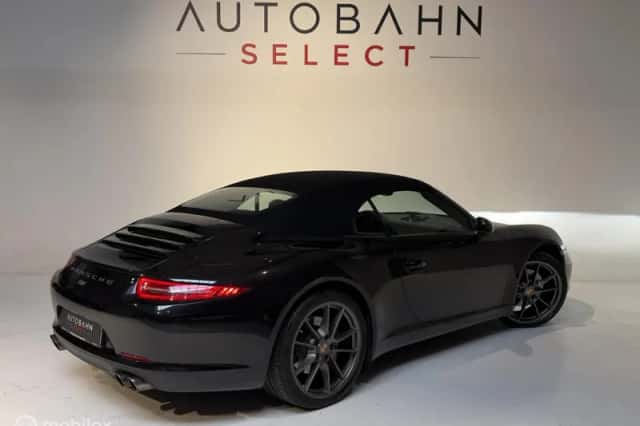 Porsche 911 (2013) thumbnail 2