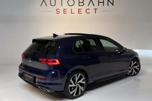 Volkswagen Golf (2020) thumbnail 2