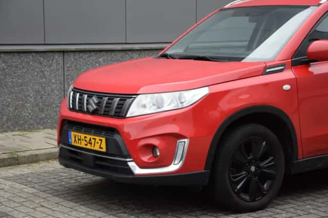 Suzuki Vitara (2019) thumbnail 3