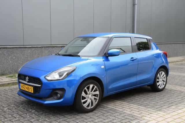 Suzuki Swift (2023) thumbnail 2