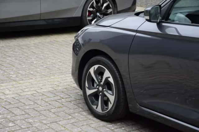 Suzuki Swift (2026) thumbnail 6