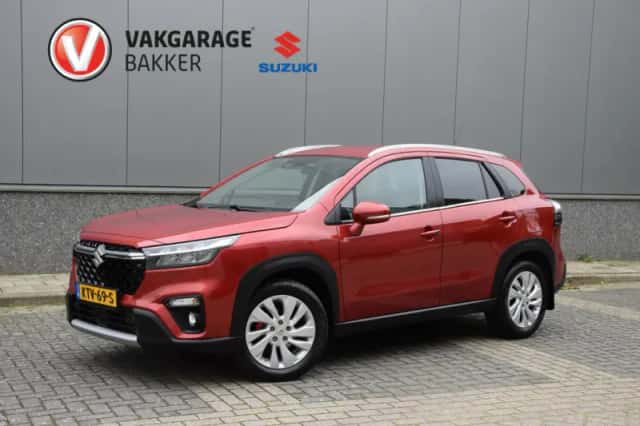 Suzuki S-Cross (2024) thumbnail 1