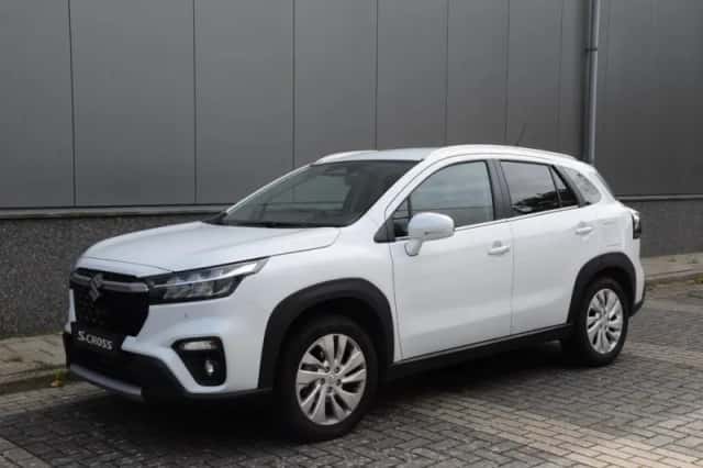 Suzuki S-Cross (2025) thumbnail 2