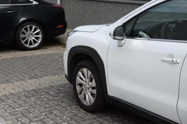 Suzuki S-Cross (2025) thumbnail 5