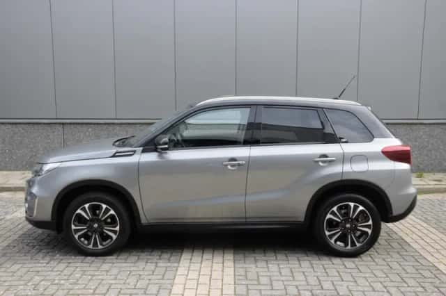 Suzuki Vitara (2023) thumbnail 5