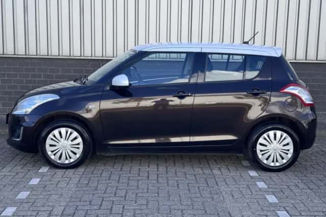 Suzuki Swift (2014) thumbnail 2