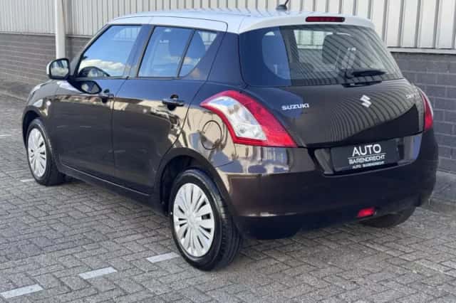 Suzuki Swift (2014) thumbnail 3