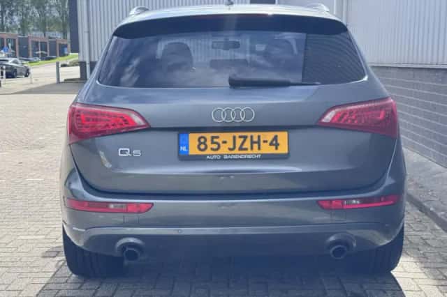 Audi Q5 (2009) thumbnail 2