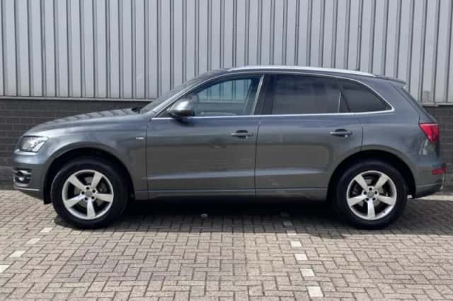 Audi Q5 (2009) thumbnail 4