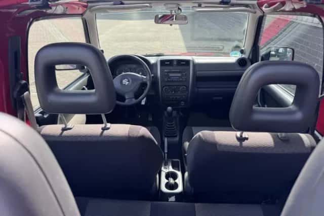 Suzuki Jimny (2006) thumbnail 5