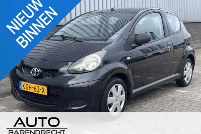 Toyota Aygo (2009) thumbnail 1