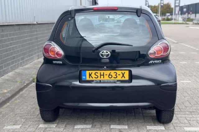 Toyota Aygo (2009) thumbnail 4