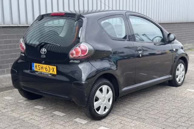 Toyota Aygo (2009) thumbnail 5