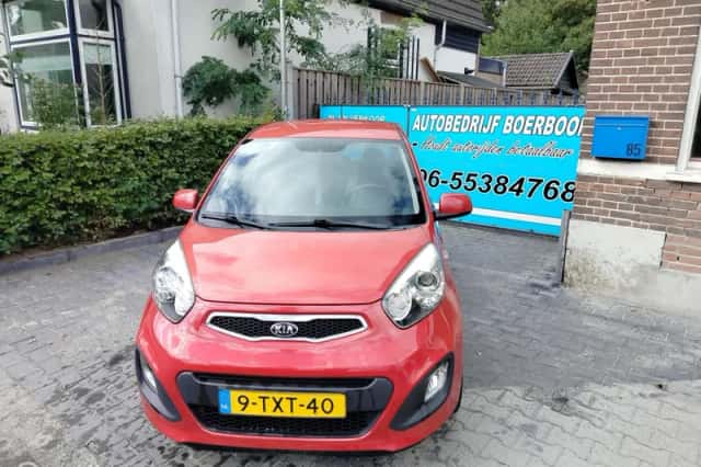 Kia Picanto (2014) thumbnail 4