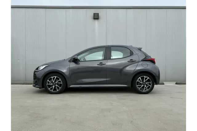 Toyota Yaris (2022) thumbnail 4