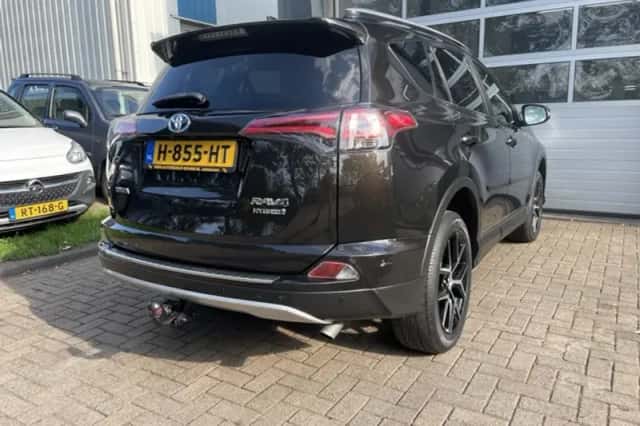 Toyota RAV4 (2016) thumbnail 4