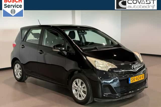 Toyota Verso-S (2011) thumbnail 5