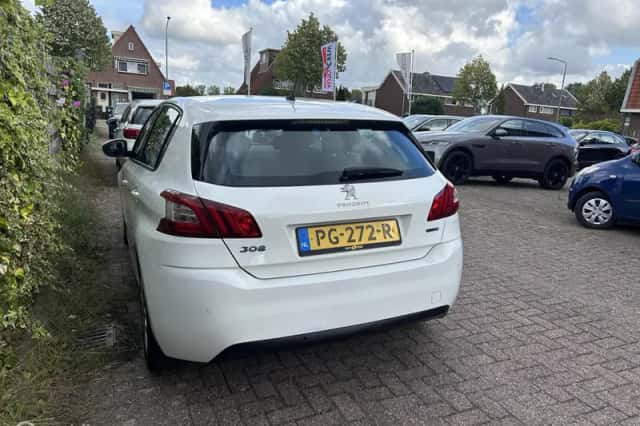 Peugeot 308 (2017) thumbnail 5