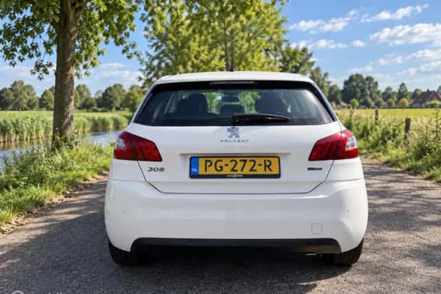 Peugeot 308 (2017) thumbnail 6