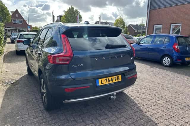 Volvo XC40 (2021) thumbnail 5