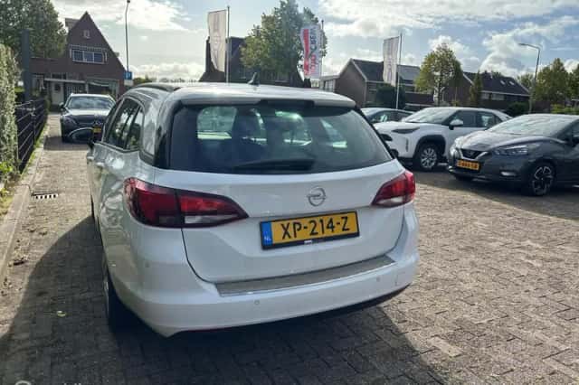 Opel Astra Sports Tourer (2019) thumbnail 5