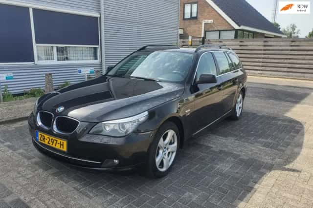 BMW 5-Serie (2010) thumbnail 1