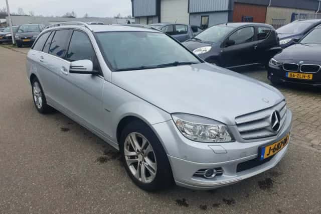 Mercedes-Benz C-Klasse (2010) thumbnail 2