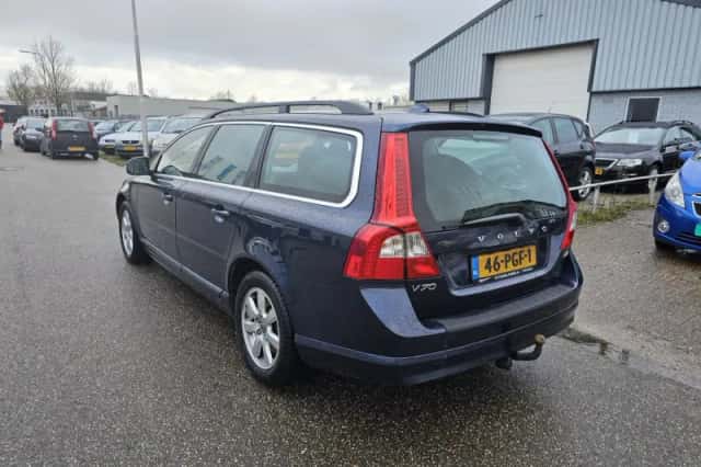 Volvo V70 (2011) thumbnail 3