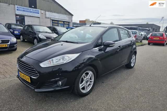 Ford Fiesta (2014) thumbnail 1