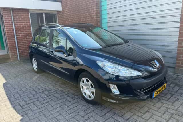 Peugeot 308 (2010) thumbnail 2