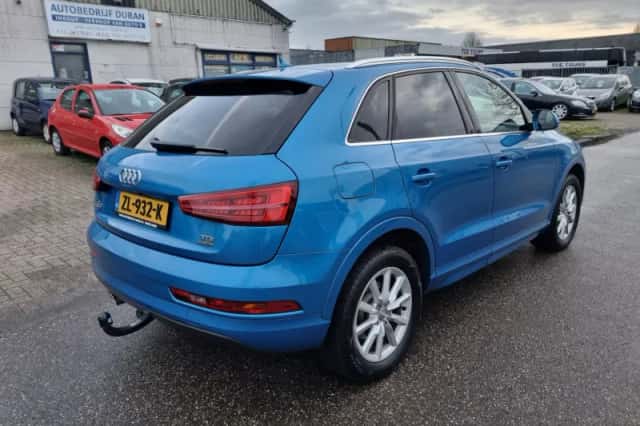 Audi Q3 (2015) thumbnail 5