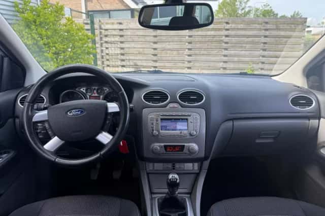 Ford Focus (2009) thumbnail 6