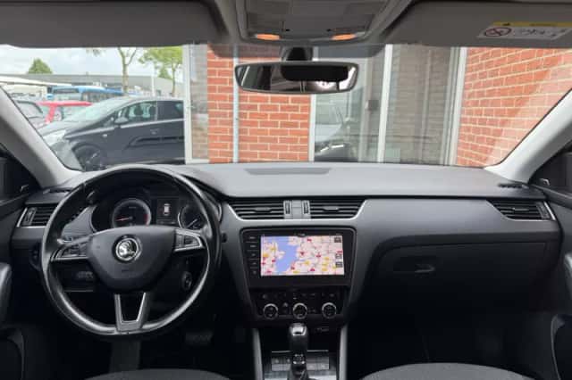 Škoda Octavia (2018) thumbnail 6