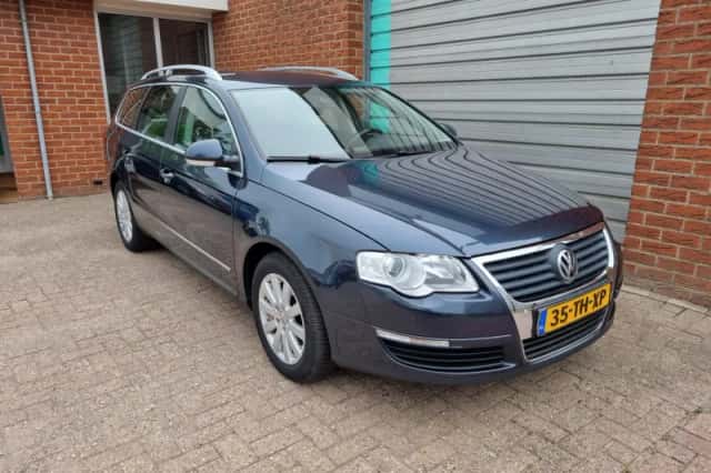 Volkswagen Passat (2006) thumbnail 2