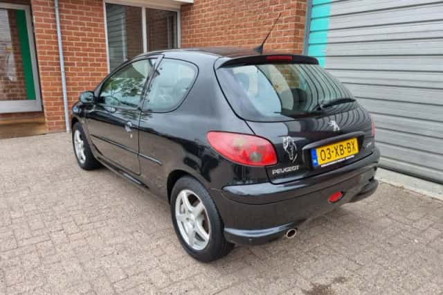 Peugeot 206 (2007) thumbnail 3