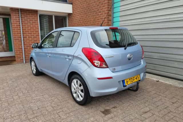 Hyundai i20 (2014) thumbnail 3