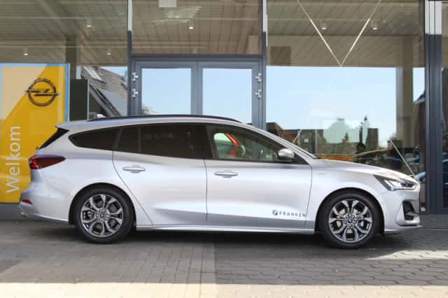 Ford Focus (2024) thumbnail 2