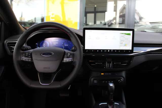 Ford Focus (2024) thumbnail 5