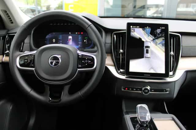 Volvo XC90 (2026) thumbnail 5