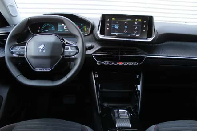 Peugeot e-2008 (2023) thumbnail 5