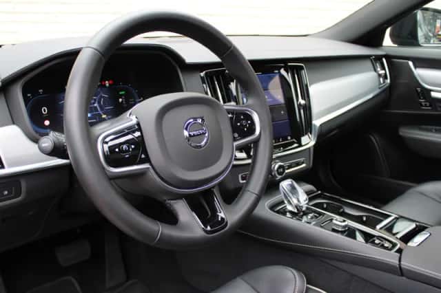 Volvo V90 (2023) thumbnail 4
