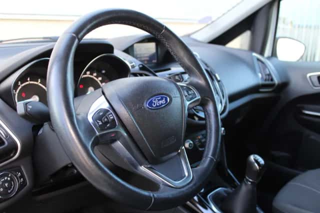 Ford B-Max (2018) thumbnail 4