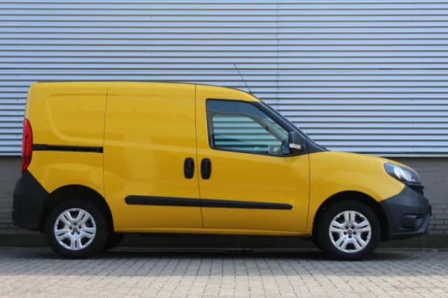 Fiat Doblò (2018) thumbnail 2