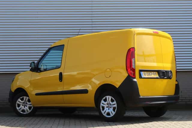 Fiat Doblò (2018) thumbnail 3