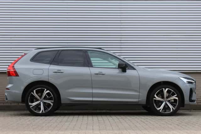 Volvo XC60 (2024) thumbnail 2