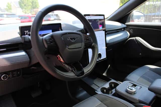 Ford Mustang (2026) thumbnail 4